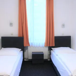 https://frankair-star-hotel-frankfurt-city.hotelsheidelberg.net